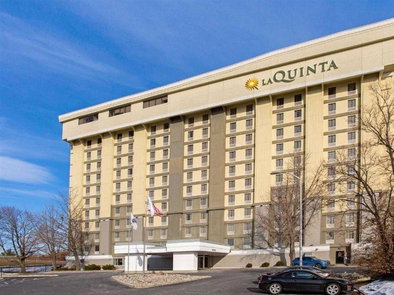 La Quinta By Wyndham Springfield Hotel Exterior foto
